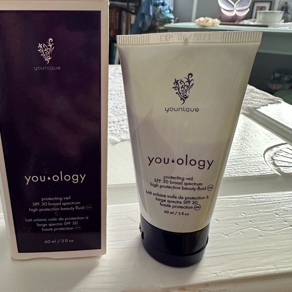 Younique Youology Protecting Veil SPF 30 Cream